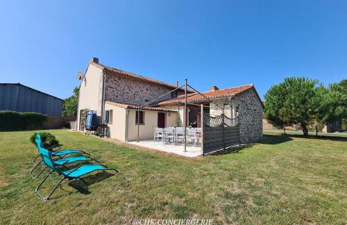 La Dorgisière - Ferme du XVIIe rénovée, grand jardin arboré à 15 min du Puy duFou - Foto 26