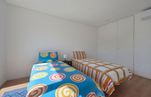 Aroeira Villa w/ Pool near Beach, By TimeCooler - Foto 60