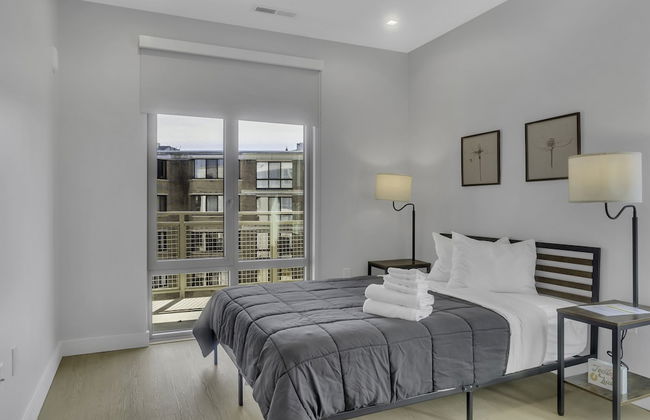 2br Logan Circle Furnished Apartment 2 Bedroom Apts by RedAwning - Photo 6