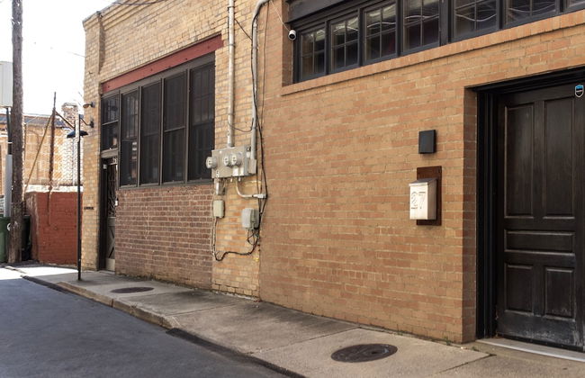 Wolf Den Loft Downtown AVL - Foto 70