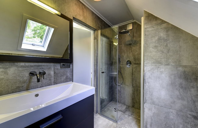 Attractive Holiday Home with Large Garden near Zwolle - Photo 17