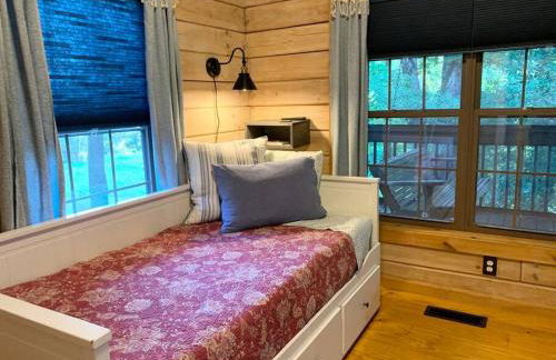 Log Cabin Walkable to Lake Lure & Chimney Rock - Blue Skies - Foto 6