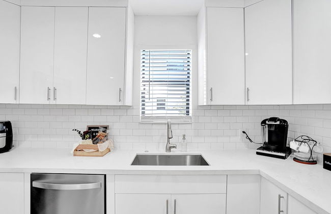 The Zen Suites - Photo 42