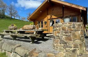 Bothy Cabin -Log cabin in wales - with hot tub - Foto 8