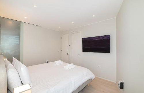 Modern Smart Home with Garden close to Richmond - Pass the Keys - Foto 23