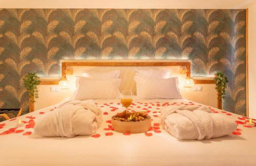 Suite Emeraude Spa Détente avec Balnéo Double & Sauna - Foto 2