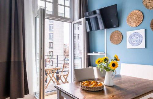 SC 05 by ROCKCHAIR Apartments l SUPERHOST Status l 2 Bedrooms Boxspringbeds Balcony Elevator - Cozy Family & Business Flair welcomes you! - Foto 12