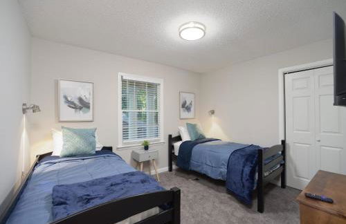 *The Governor's Mansion* Close to Downtown - Photo 45