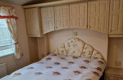 Caravan - Sleeps 4 - Pet Friendly - Parking - Foto 5