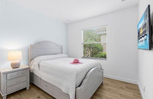 Relax, Play & Unwind in Paradise! Poolside Fun & Resort Vibes - Villa Sail Away - Foto 32