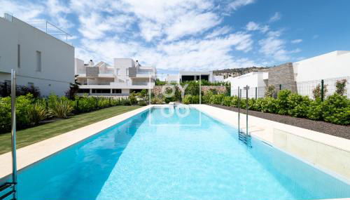 Flamenco Garden, design apt, heated pool, at La Finca Golf Resort - By Oyoostays - Foto 4