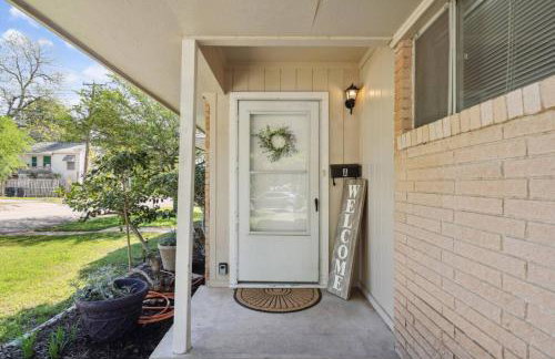 Fashionable TCU Walkable 2BD - Foto 32