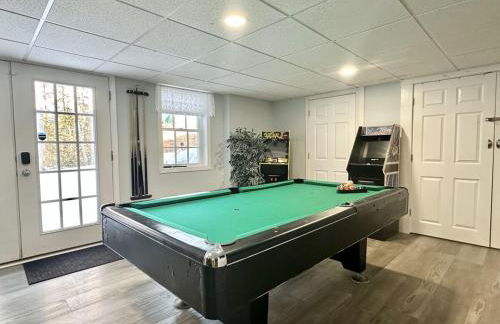 5BR Waterfront Hot Tub Kids Playscape Pets Family Compound! - Foto 40