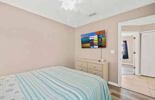 Sunset Serenity - 3BR Beach Townhome with outdoor patio - NEW HOT TUB, Steps to Ocean Fun! - Foto 13