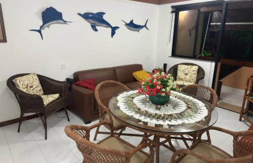 Flat Guarajuba - 3 quartos 2 andar à Beira Mar - pé areia - governança com arrumadeira e Wi Fi inclusos - Foto 6