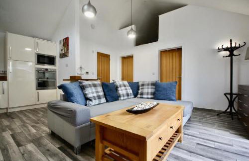 Ferndown Holiday Let - Photo 13