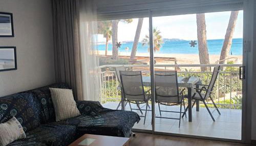 Primera Linea De Mar En Cambrils - Photo 2