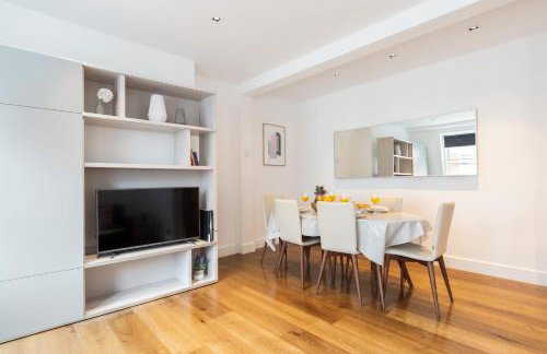 BnBNova - 2BR 2BA - The Heart of Soho - Foto 2