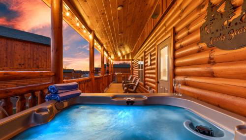 Smoky Bear Splash Top Rated Private Pool Cabin with Hot Tub, Mtn Views, Arcade Games, Excellent Location - Foto 4