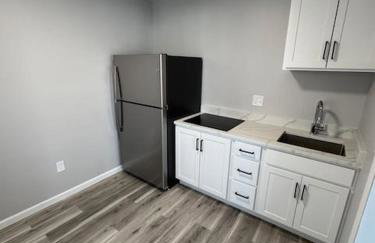 Empire Extended Stay - Foto 33