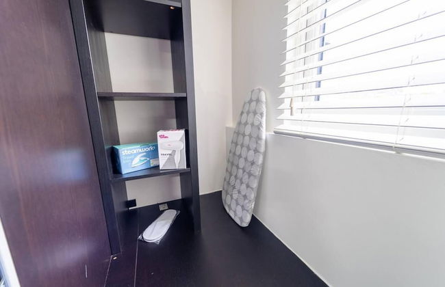 Captivating 1-bed Studio in Birmingham - Photo 10