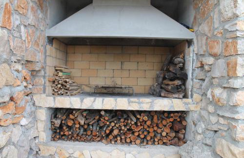 Apartments with a parking space Mali Iz (Iz) - 15278 - Foto 2