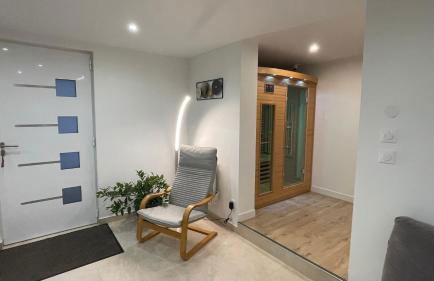 LE HAVRE D'ATHENA - Grand appart, jardin privé, abri vélos & accès rapide A61 - Foto 13