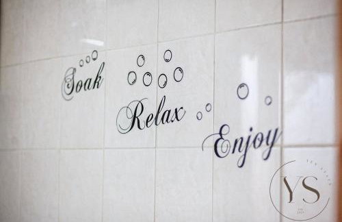 Group-Friendly 3BR Near Dudley + Parking - Foto 65