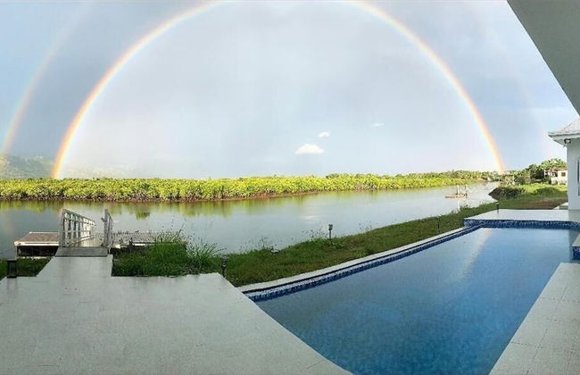 Lake Side Deluxe Villa - Photo 13