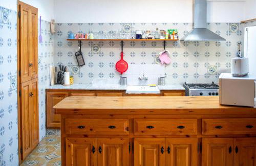 CASA LOLA Naturaleza, Montañas y Piscina Compartida De Pueblo - Foto 19