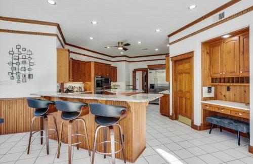 22-Acres Mansion - Pool Party Venue Games & More - Foto 15