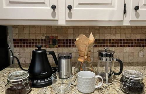 Entire Cozy Getaway with Pool - Foto 22