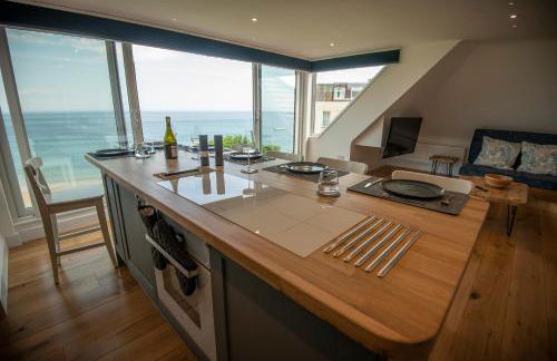 Marston Penthouse - Photo 12