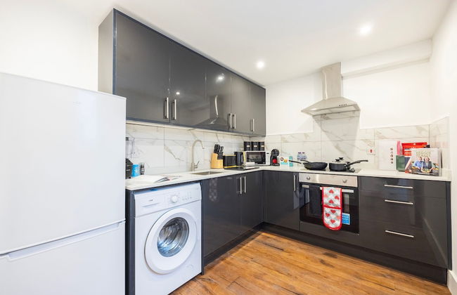 Stylish Block Of Apartments By AV Stays Croydon - Photo 50