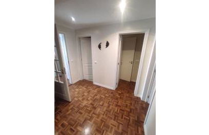 Large Contemporary Apartment with Three-Bedroom - Foto 13