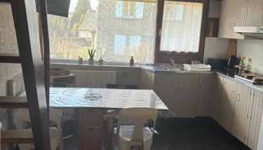 Duplex rénové dans résidence privé proche de toutes commodités place de parking inclu - Photo 5, stove