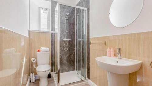 Family - Central - Parking - Wifi - Sleeps 4 - Foto 5, towels, Shower