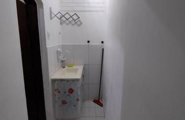 Seu Apto Praia da Costa 6 com Cama Casal e Opcional Pequena Cama Solteiro Simples Barato Local Excelente Ar Cond TV Microondas Todo seu Centro - Foto 11