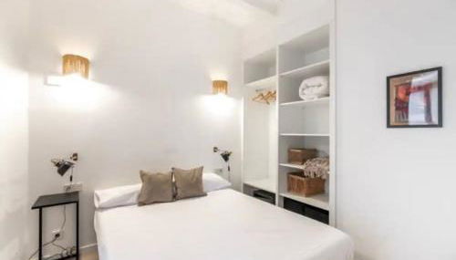 Stylish apartment in Plaça Espanya - Foto 5, wardrobe