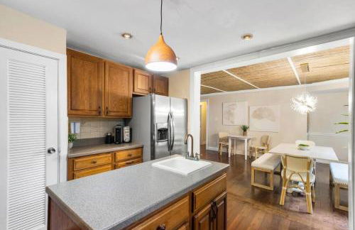 Tropical Oasis Located Near Lake With Pool and Hot Tub - Foto 42