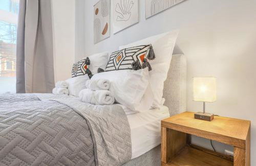 cruwzo I Modern Centrally Located Apartment with Parking Modern Centrally Located Apartment with Parking - Photo 51