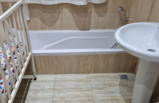 Modern 4-bed Home in Ix-xaghra, Valley View Pool - Foto 11