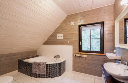 Dom Black&White - Photo 16