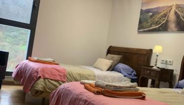 Casa Ferran, amplias habitaciones y apartamentos de montaña - Foto 3