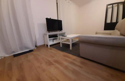 Appartement 2 pièces, proche RER, Bus et chateau - Foto 15