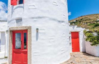 Old Windmill in Triandaros village - Foto 1