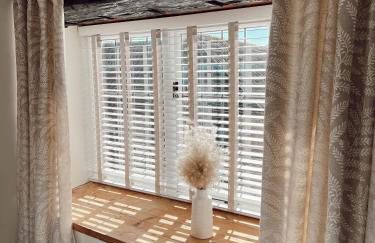 Gardener's Cottage at Mathern Palace - Photo 16