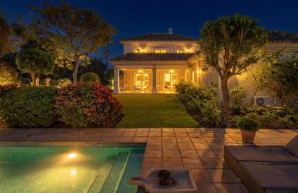 VACATION MARBELLA I Guadalmina Golf Front Villa, Private Pool, Close to the Beach - Photo 51