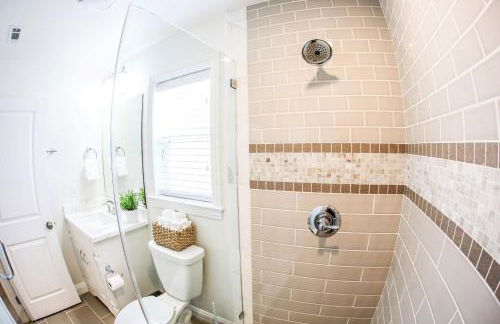 Adorable 3 Bedroom 2 Bath Home - Foto 2