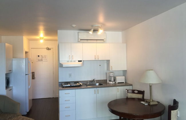 Duvernay Studios and Suites - Photo 16